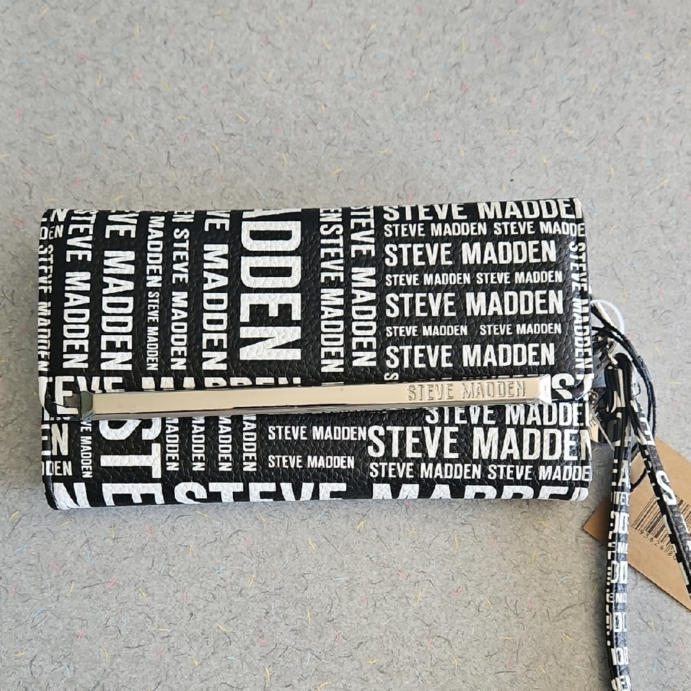 Steve Madden Black TRIFOLD WRISTLET